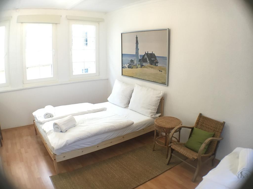 Privatzimmer In Bester Altstadtlage Tuebingen Room photo