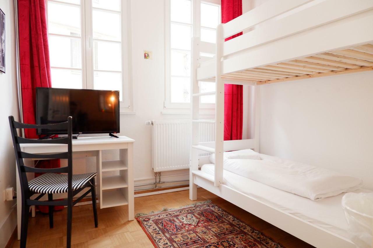 Privatzimmer In Bester Altstadtlage Tuebingen Exterior photo